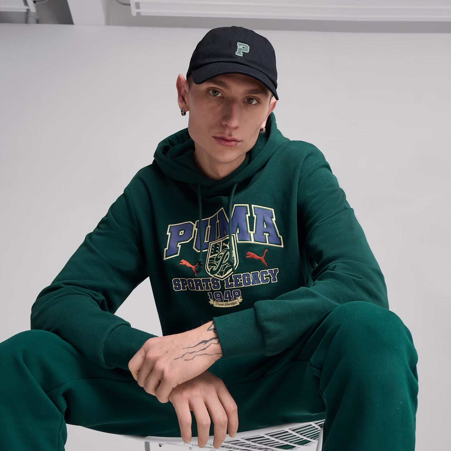 Gorra Urbano Unisex Puma Wardrobe Ess Graphic Dad Cap Gorra Urbano Unisex Puma Wardrobe Ess Graphic Dad Cap