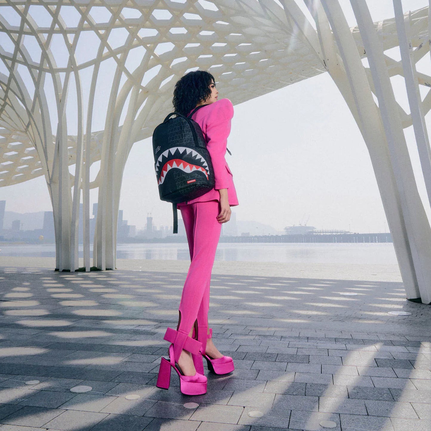 Mochila Urbano Unisex Sprayground Dlxsv Shark Central Split Infinity Mochila Urbano Unisex Sprayground Dlxsv Shark Central Split Infinity