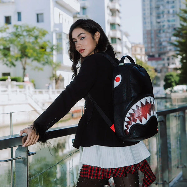 Mochila Urbano Unisex Sprayground Mochila Shark With Rubber Teeth Mochila Urbano Unisex Sprayground Mochila Shark With Rubber Teeth