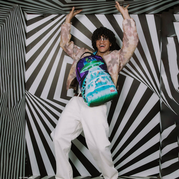 Mochila Urbano Unisex Sprayground Dlxsv Looney Tunes Marvin Abducting Daffy Mochila Urbano Unisex Sprayground Dlxsv Looney Tunes Marvin Abducting Daffy