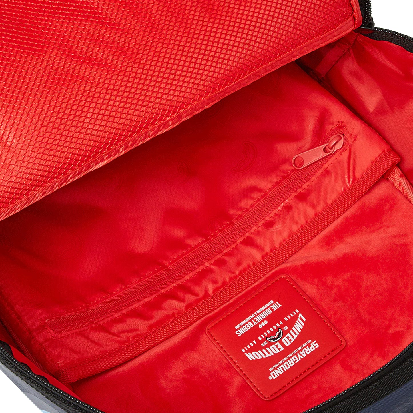 Mochila Urbano Unisex Sprayground Dlxsv Shark Central Midnight Blue Mochila Urbano Unisex Sprayground Dlxsv Shark Central Midnight Blue