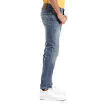 Jeans Urbano Unisex Levis 511™ Slim color Azul Outfit streetwear - código 04511-3572
