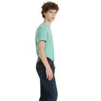 Polo Urbano Hombre Levis Graphic Tee color Verde Outfit streetwear - código 56195-0802