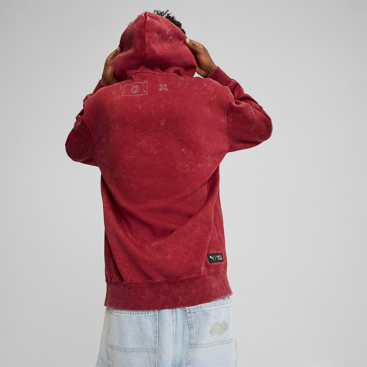 Polera Urbano Hombre Puma X Squid Game Graphic Hoodie fl color Rosado Prendas Lifestyle - código 627427 13