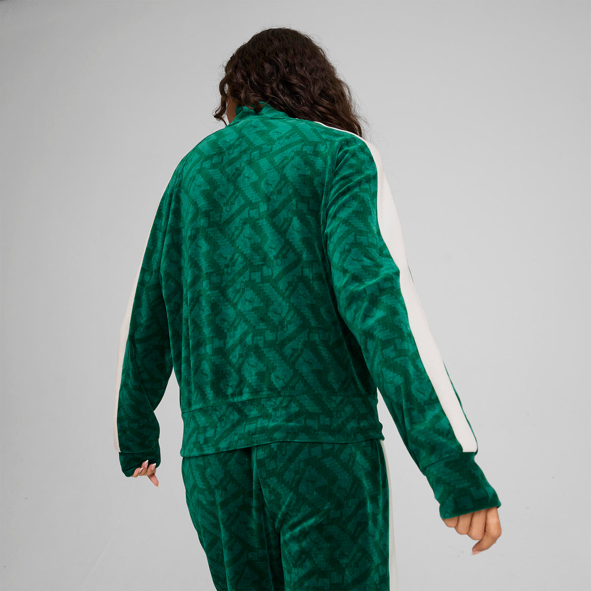 Casaca Urbano Mujer Puma X Squid Game T7 Iconic Track Jacket color Verde Moda Urbana - código 627432 86