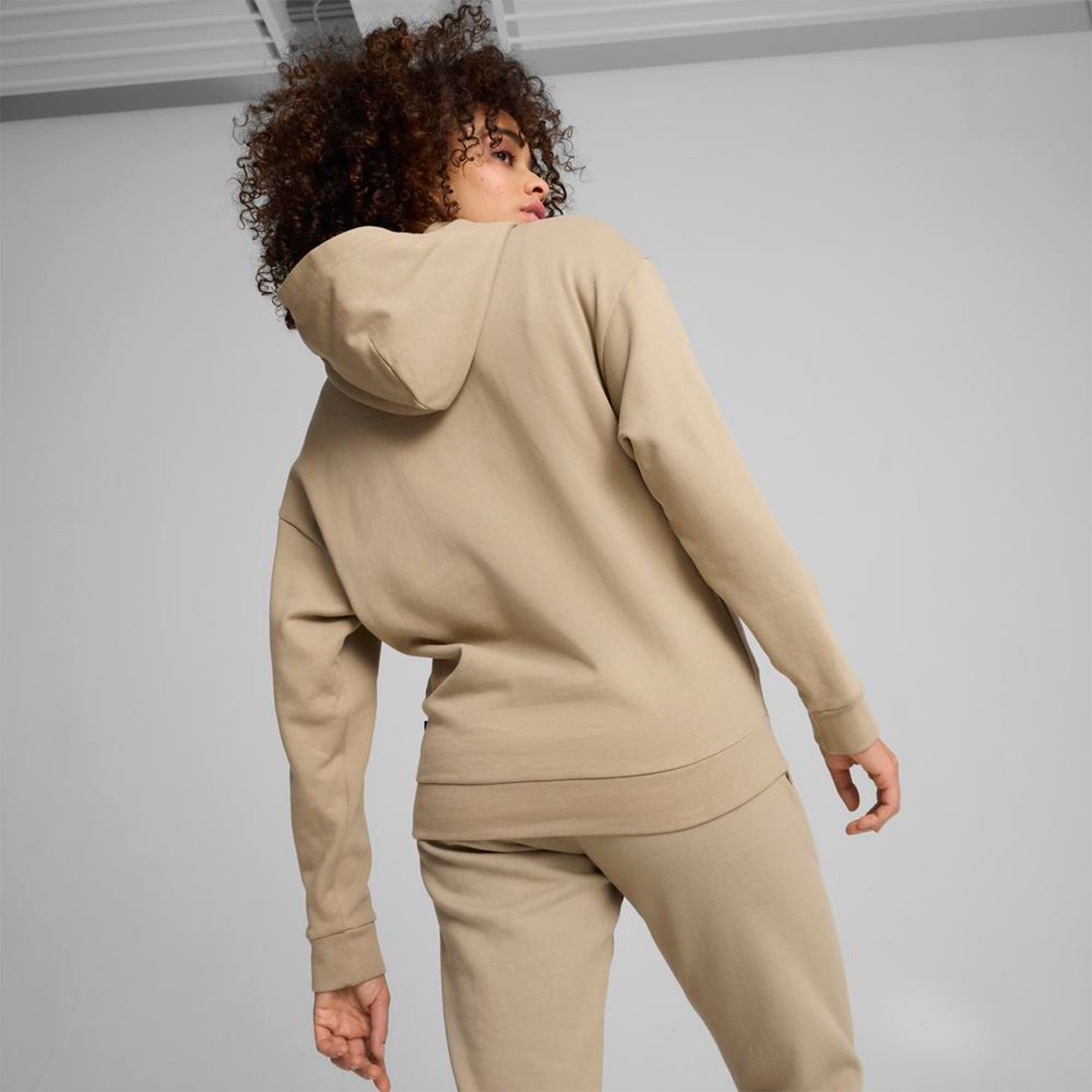 Poleras Urbano Mujer Puma Better Essentials Hoodie fl