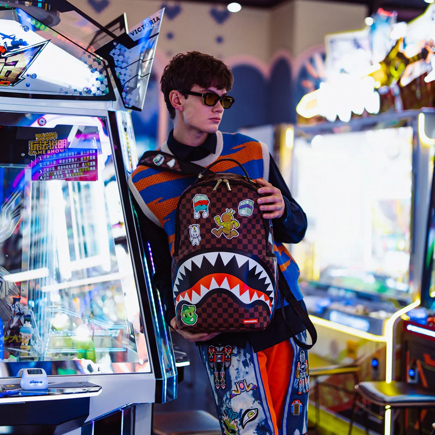 Mochila Urbano Unisex Sprayground Dlxsv Sticker Campaign