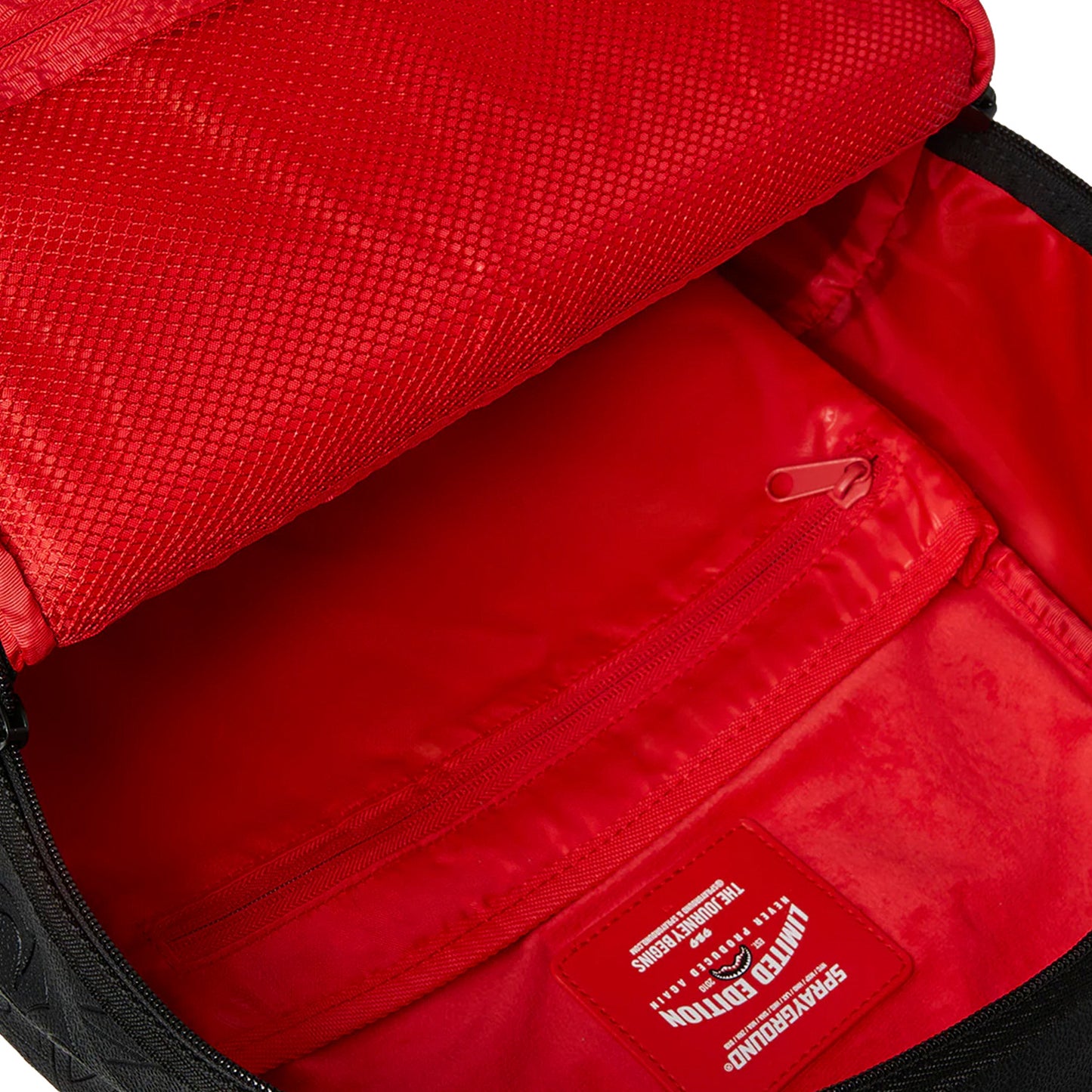 Mochila Urbano Unisex Sprayground Tonal Monogram Emboss Shark