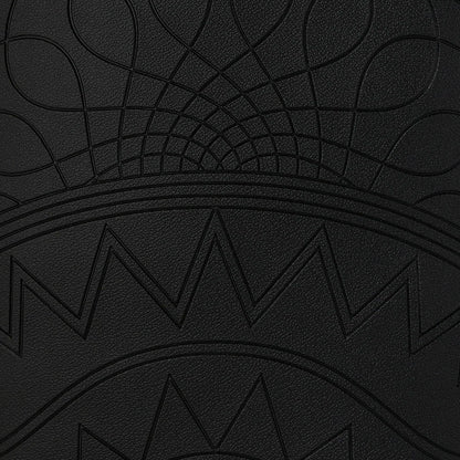 Mochila Urbano Unisex Sprayground Tonal Monogram Emboss Shark