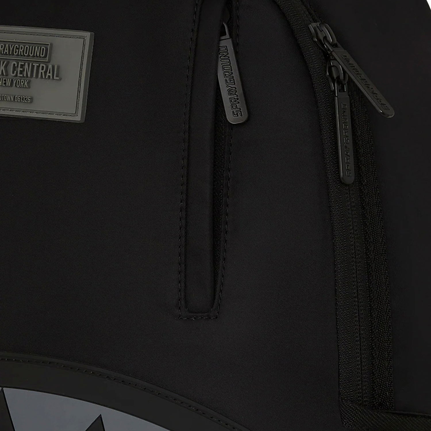 Mochila Urbano Unisex Sprayground Dlxsv Shark Central Nylon Black