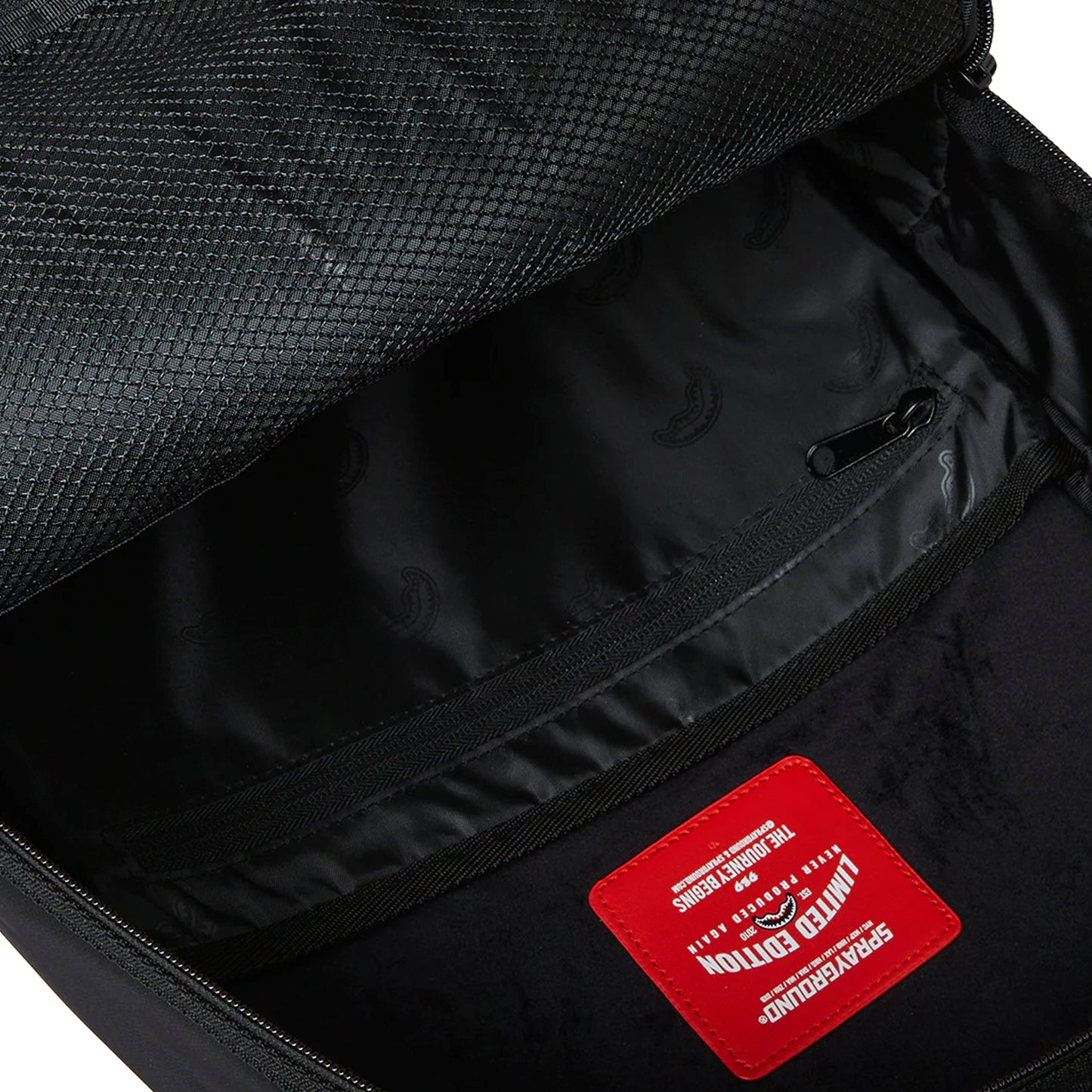 Mochila Urbano Unisex Sprayground Dlxsv Shark Central Nylon Black