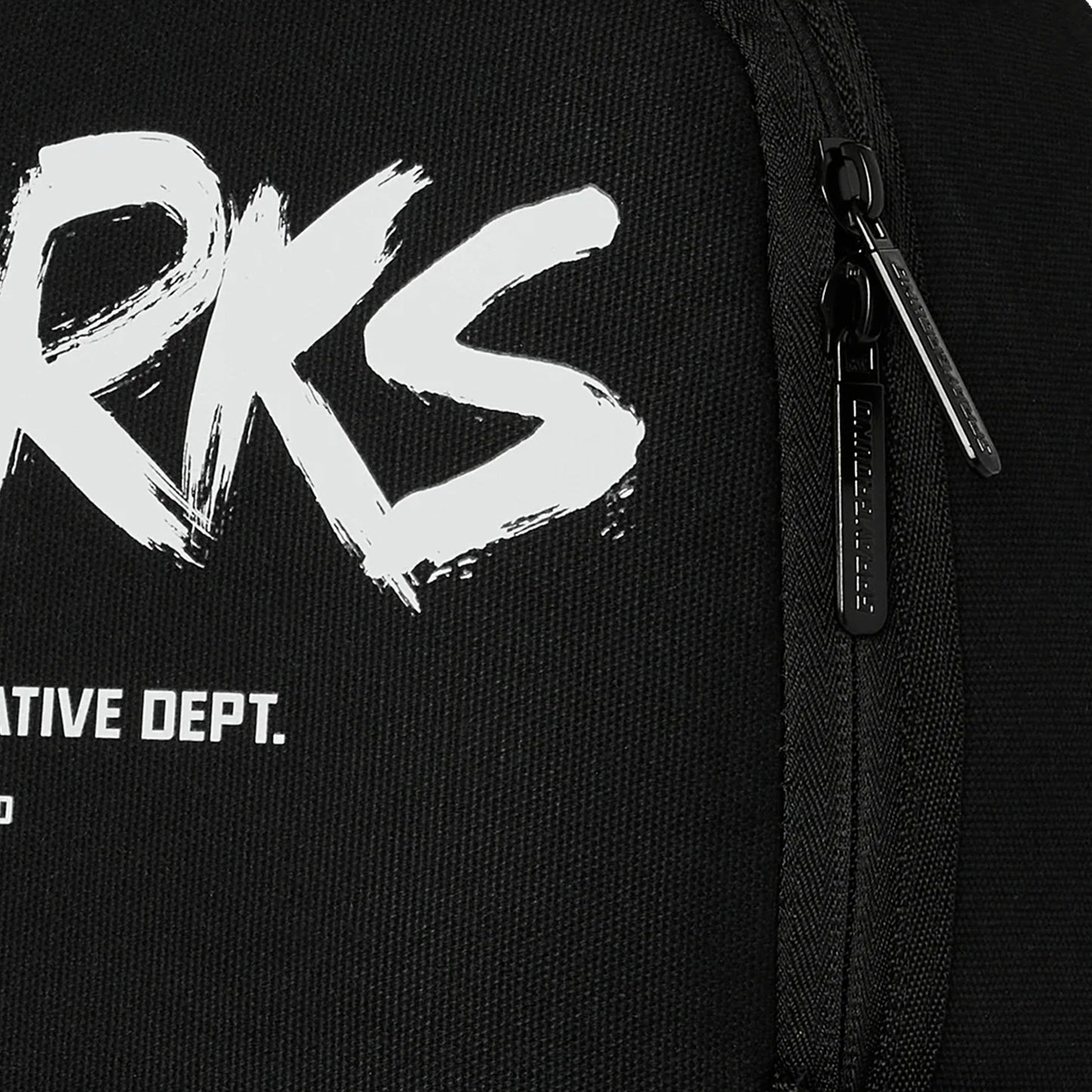 Mochila Urbano Unisex Sprayground Dlxsv Sharks Creavtive Dept Cargo Pocket