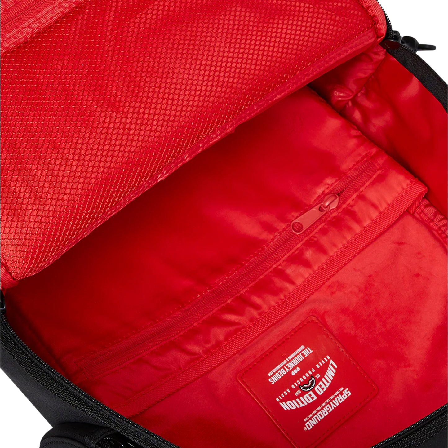 Mochila Urbano Unisex Sprayground Dlxsv Shark Central Kyushu Mountain