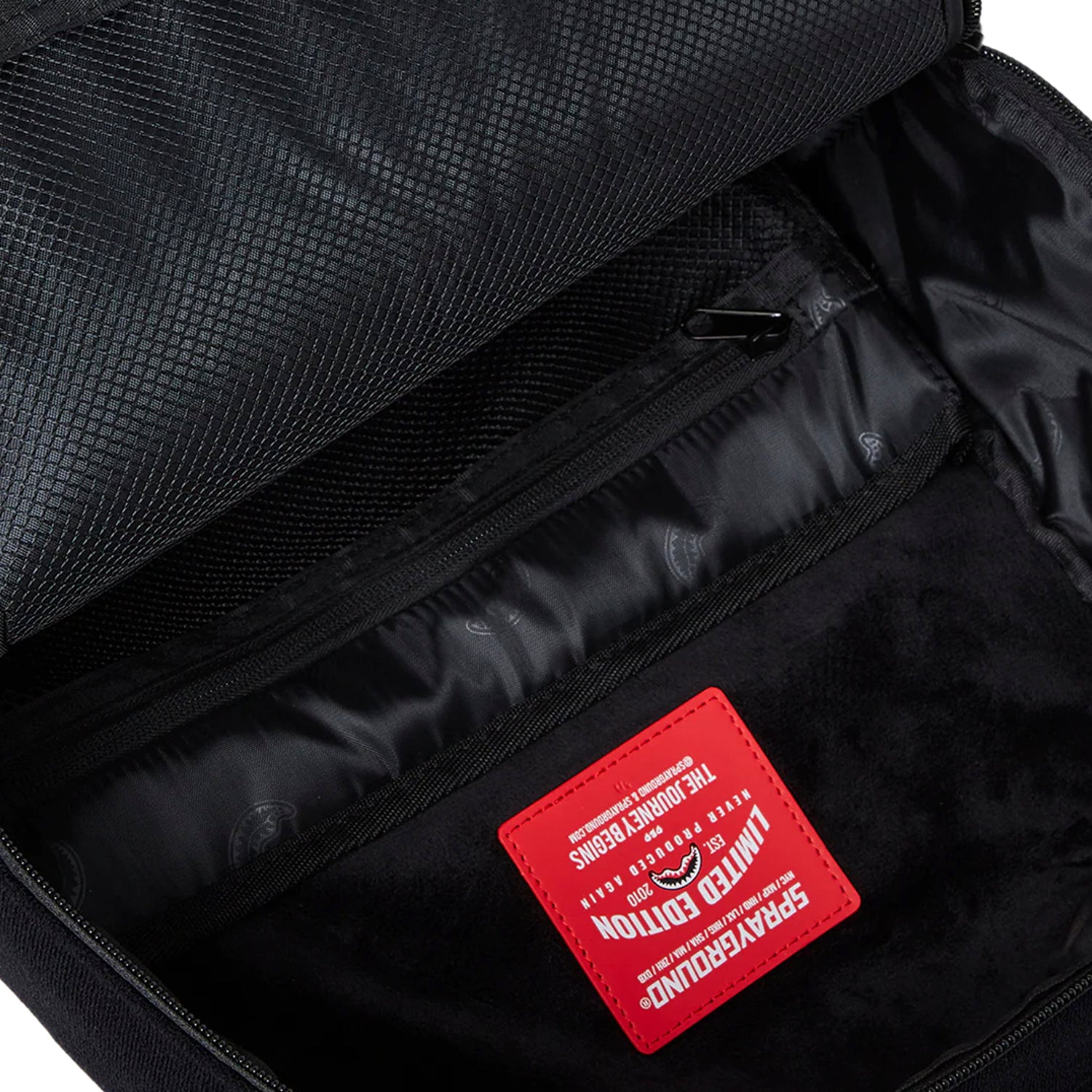 Mochila Urbano Unisex Sprayground Especial Dlxsv All Velcro Shark Gang