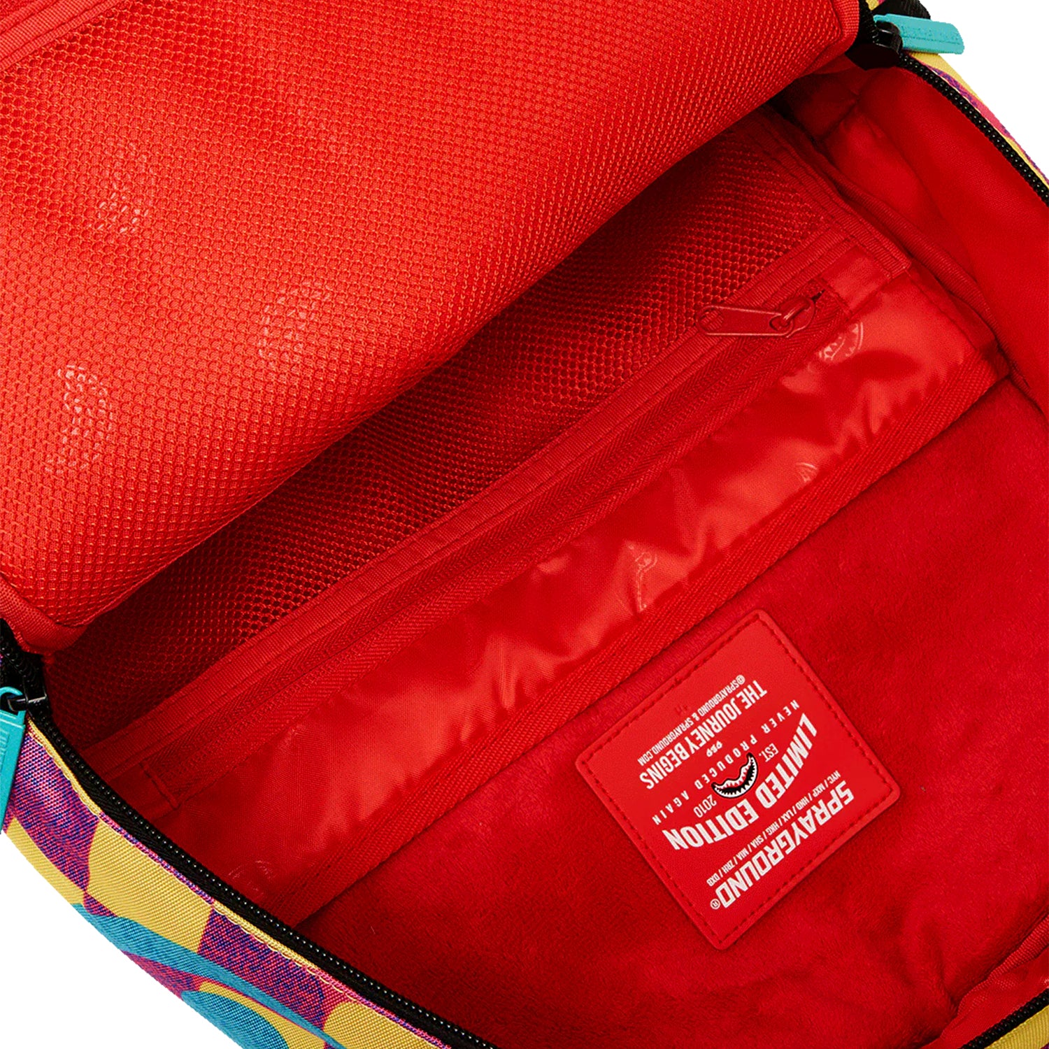 Mochila Urbano Unisex Sprayground Dlxsv Peanuts Shark Mouth Chill