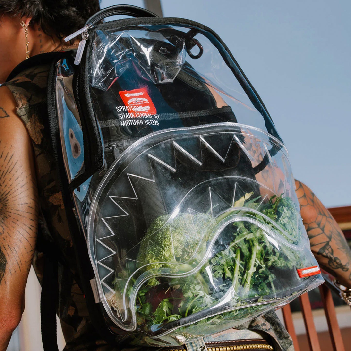 Mochila Urbano Unisex Sprayground Dlxsv Shark Central Partial Clear