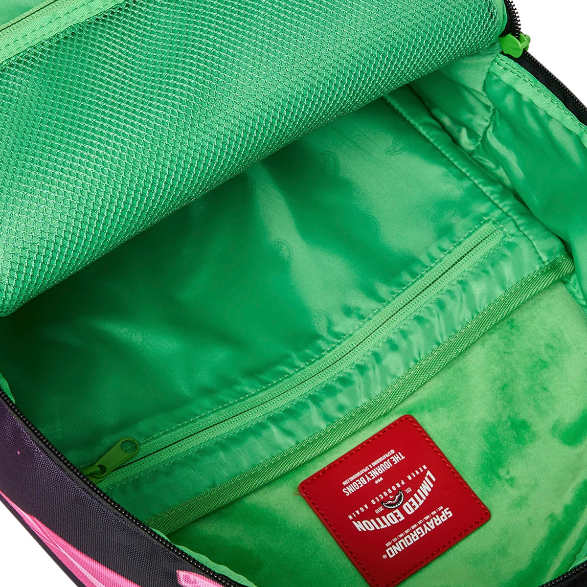 Mochila Urbano Unisex Sprayground Rick And Morty Kalaxian Crystal Pile