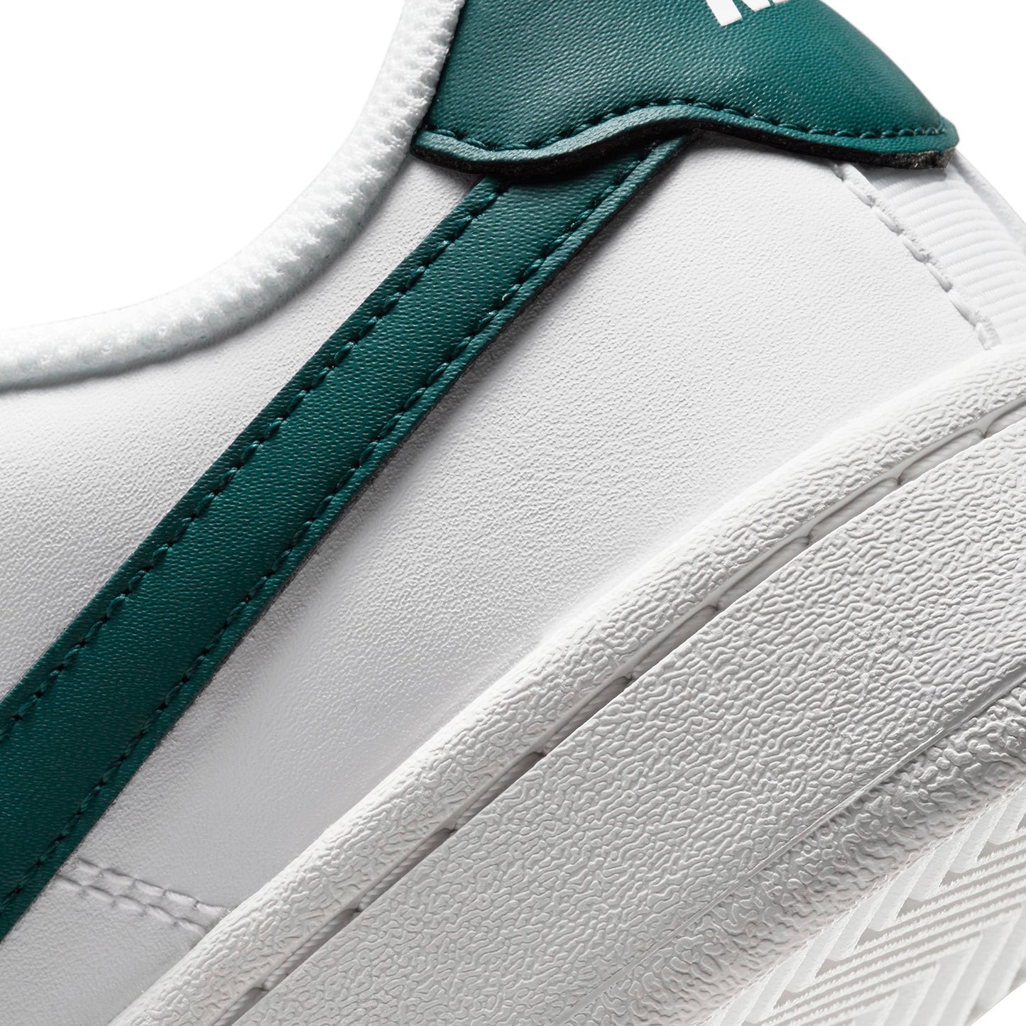 Zapatillas Urbano Hombre Nike Court Royale 2