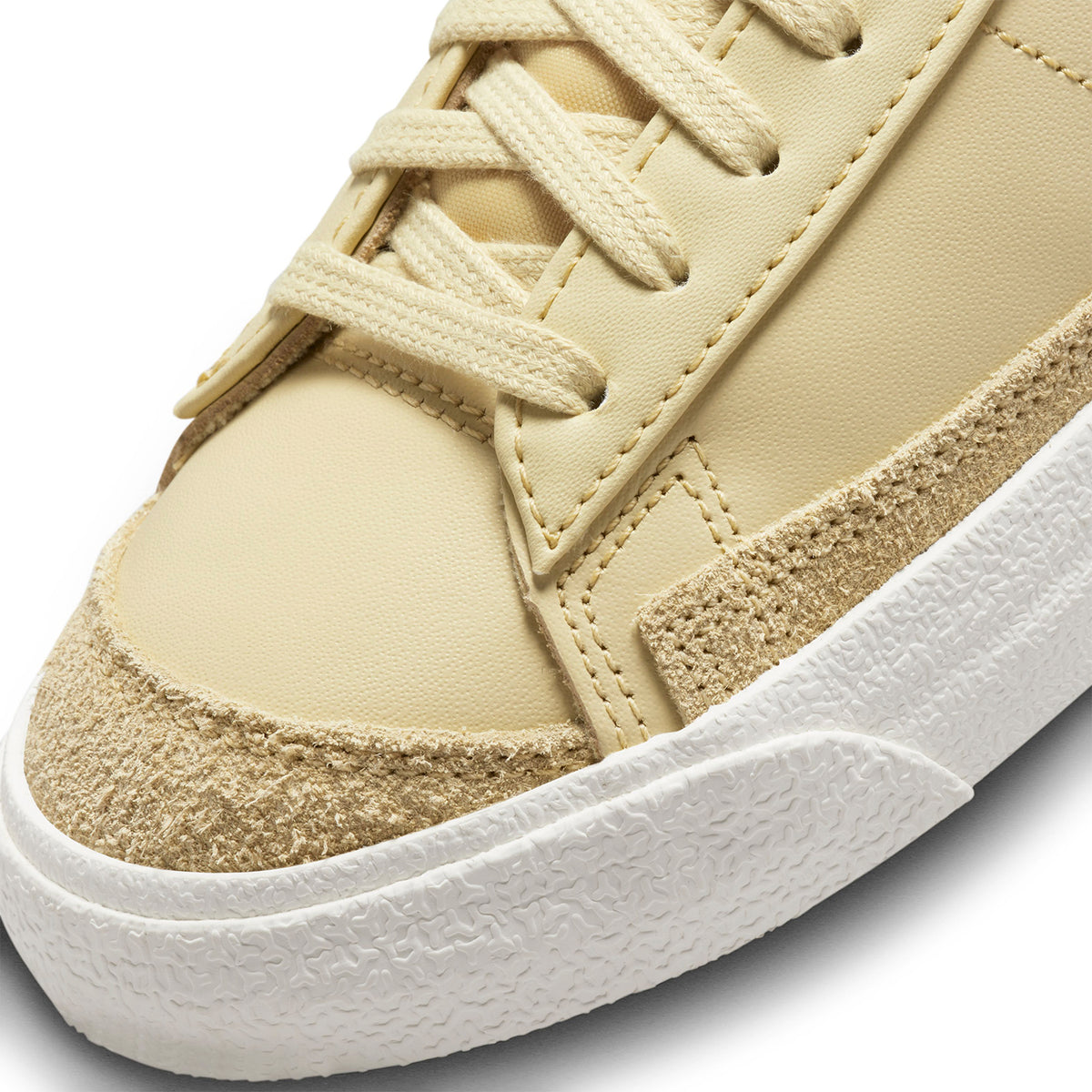 Zapatillas Nike Mujer Blazer Low '77 Amarillo