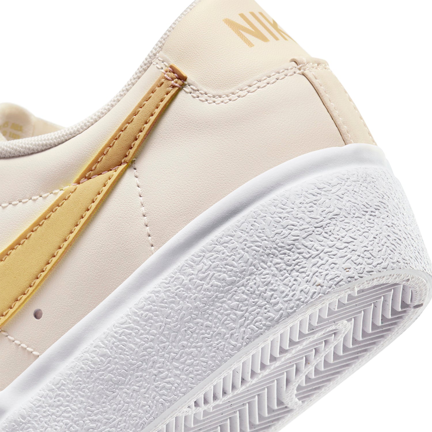 Zapatillas Basketball Mujer Nike W Blazer Low P