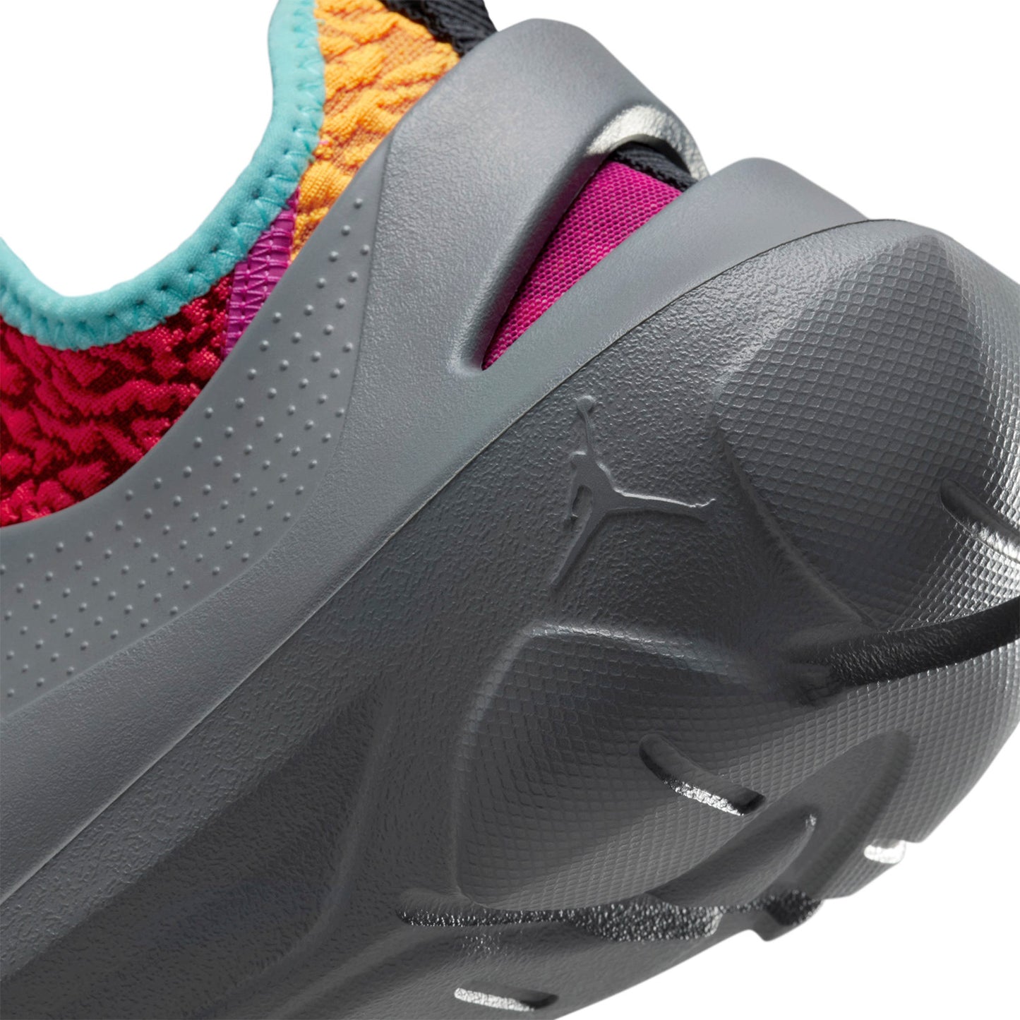 Zapatillas Basketball Hombre Nike Jordan System.