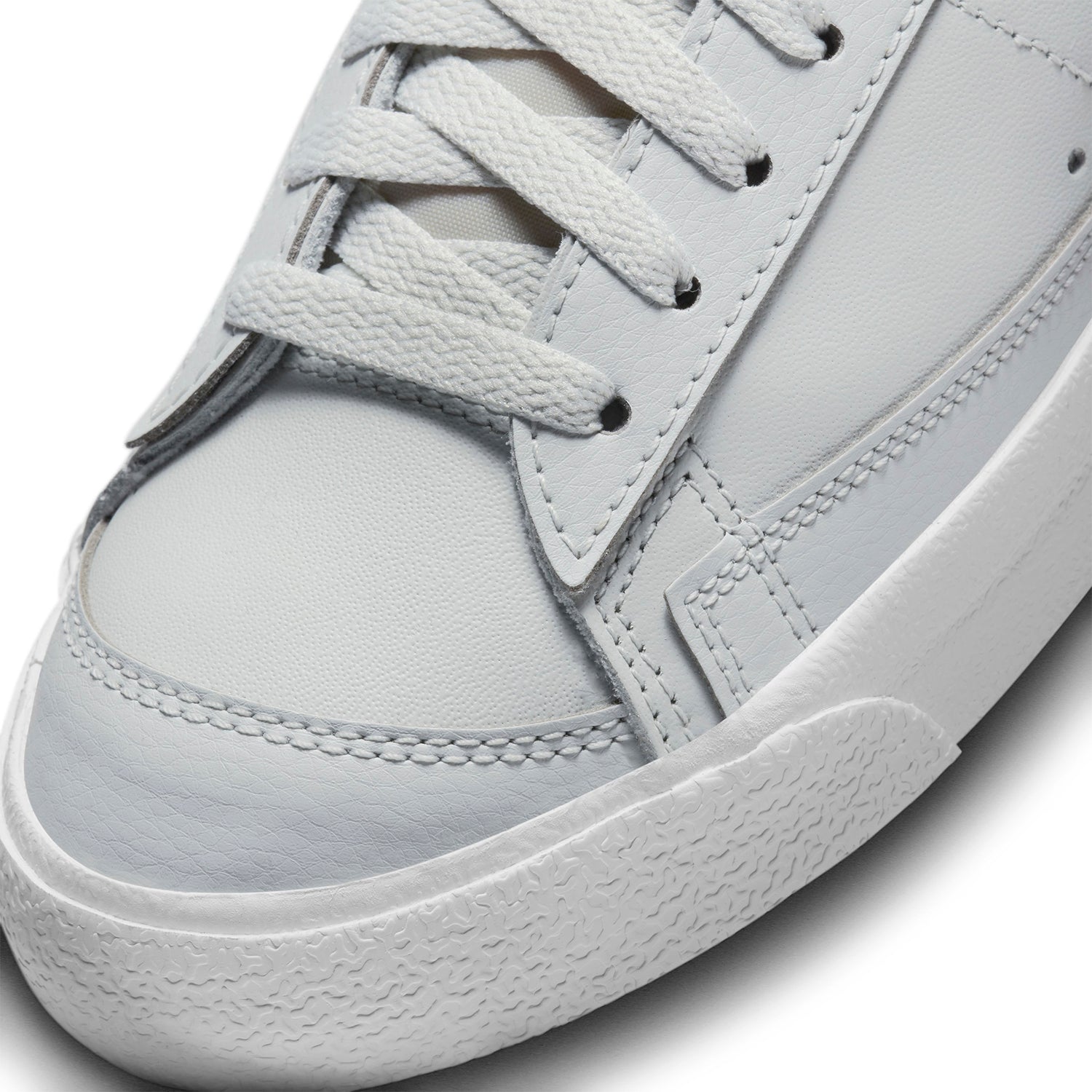 Zapatillas Basketball Hombre Nike Blazer Low 77