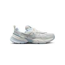 Zapatillas Nike Mujer V2K Run Gris