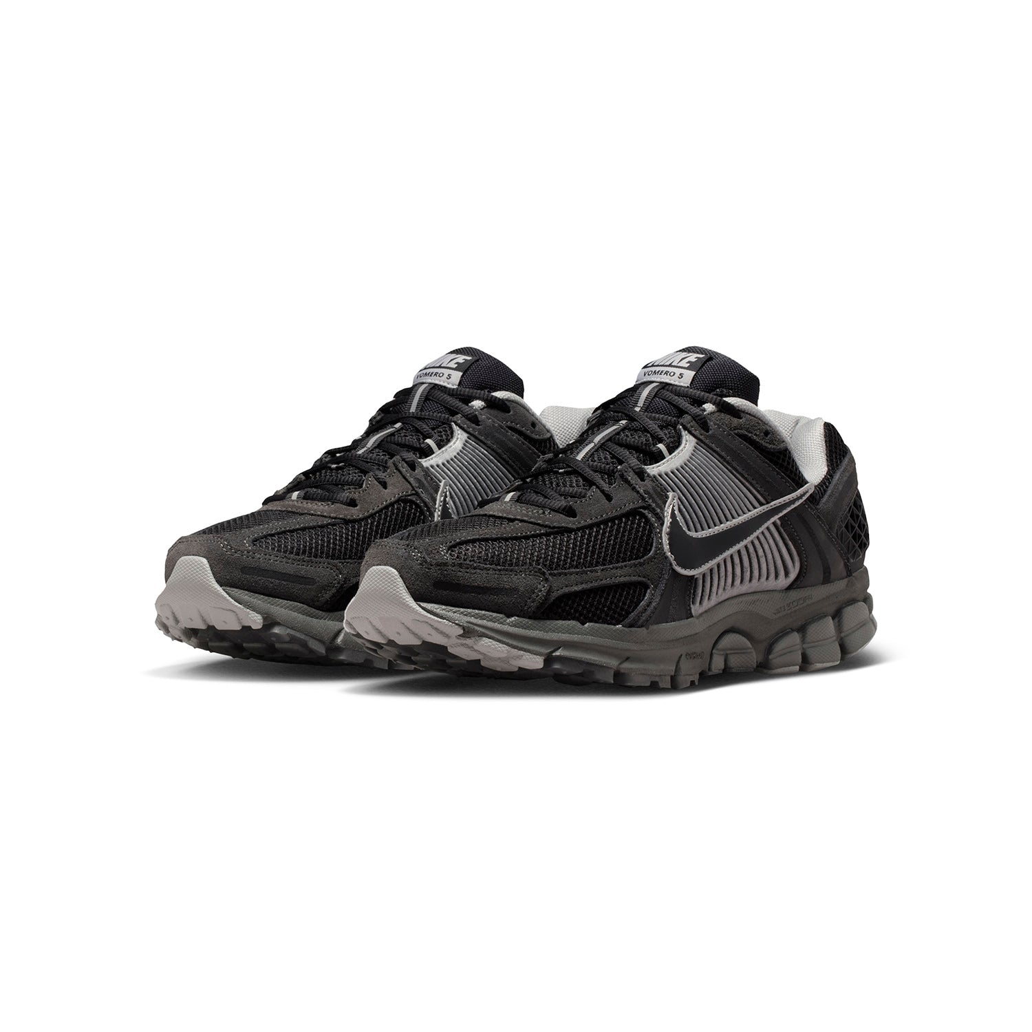 Zapatillas Nike Hombre Zoom Vomero 5 Suede Negro