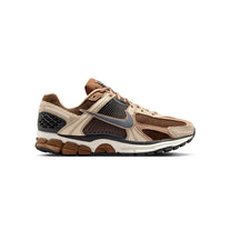Zapatillas Nike Hombre Zoom Vomero 5 Suede Marron