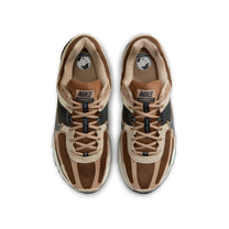 Zapatillas Nike Hombre Zoom Vomero 5 Suede Marron