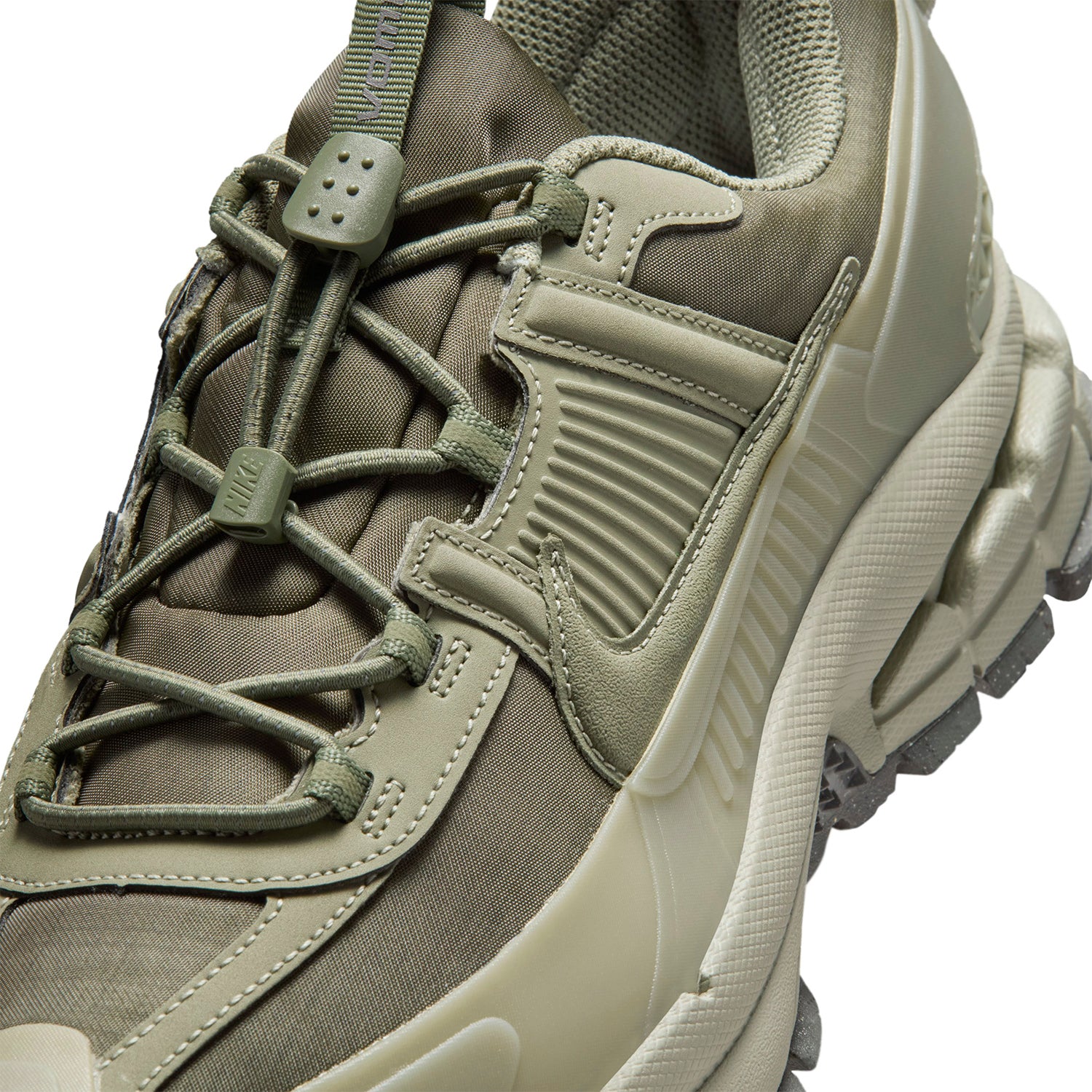 Zapatillas Nike Hombre Zoom Vomero Roam Verde