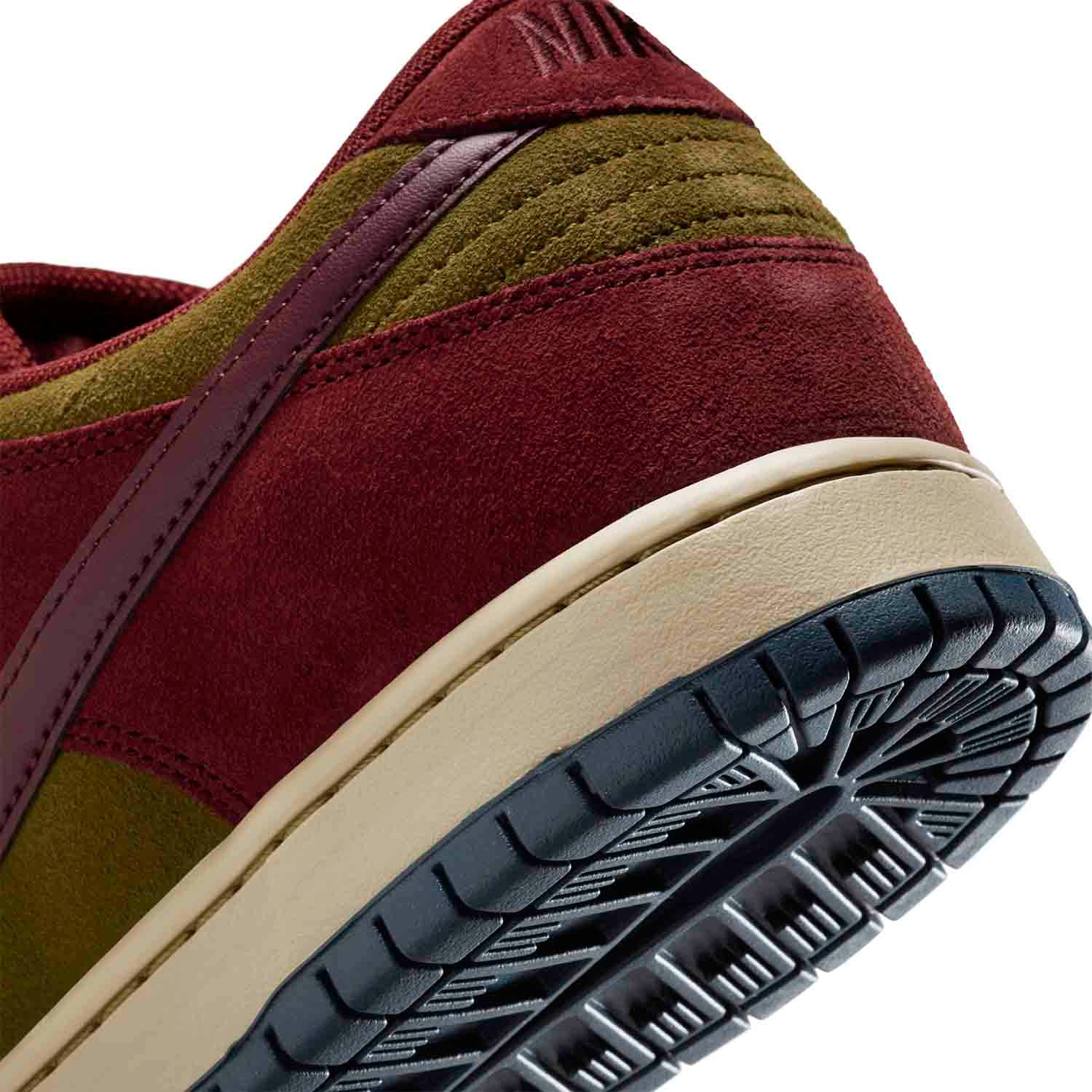Zapatillas Nike Hombre SB Dunk Low Pro Rojo