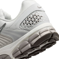Zapatillas Urbano Unisex Nike Nike Zoom Vomero 5 Se Tech