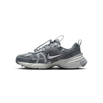 Zapatillas Nike Mujer V2K Run Negro