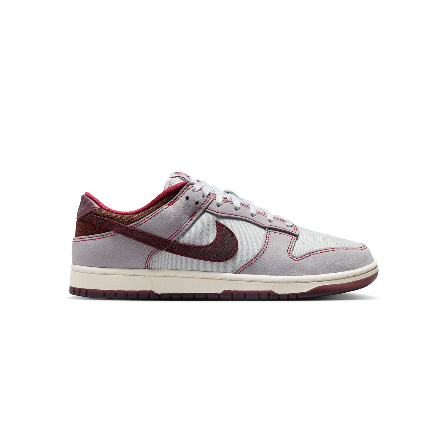 Zapatillas Nike Hombre Dunk Low Retro SE Guinda