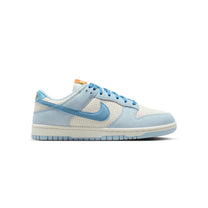 Zapatillas Nike Mujer Dunk Low SE Celeste