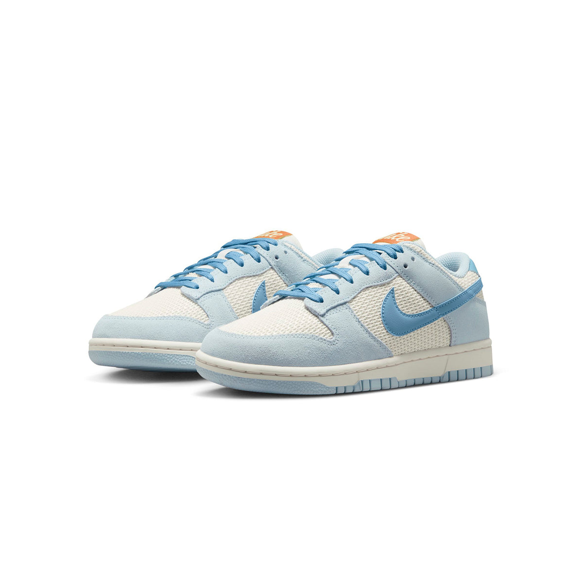 Zapatillas Nike Mujer Dunk Low SE Celeste