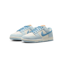 Zapatillas Nike Mujer Dunk Low SE Celeste