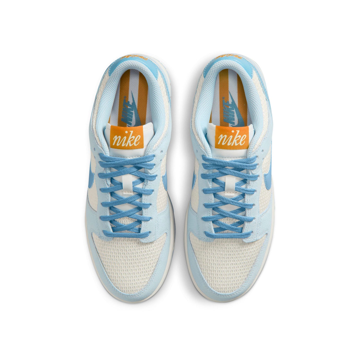 Zapatillas Nike Mujer Dunk Low SE Celeste