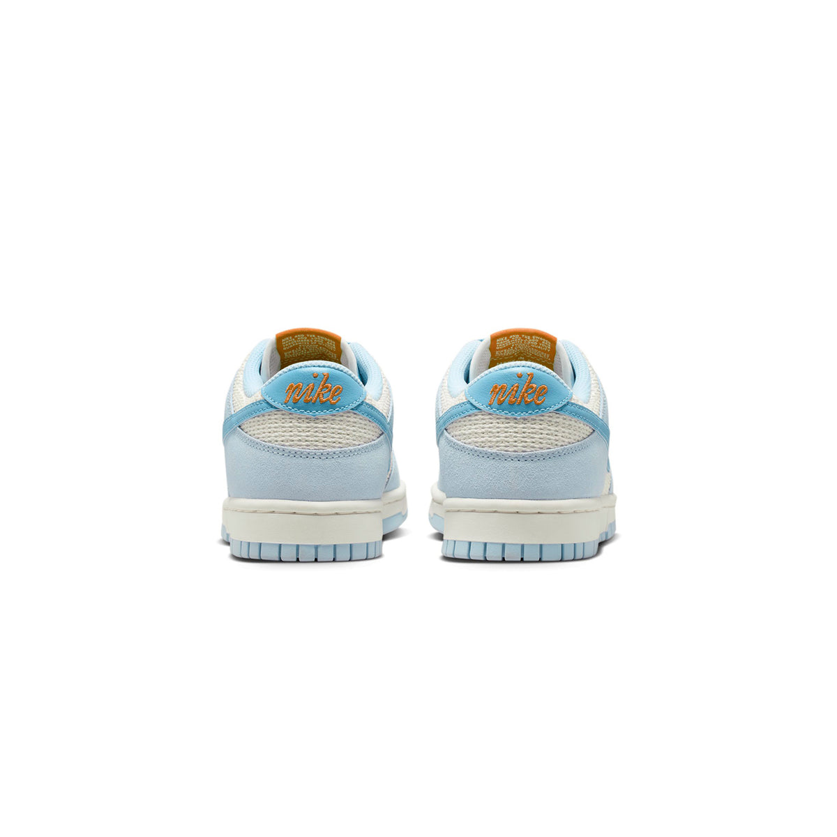 Zapatillas Nike Mujer Dunk Low SE Celeste