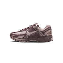 Zapatillas Nike Mujer Zoom Vomero 5 Morado