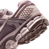 Zapatillas Nike Mujer Zoom Vomero 5 Morado