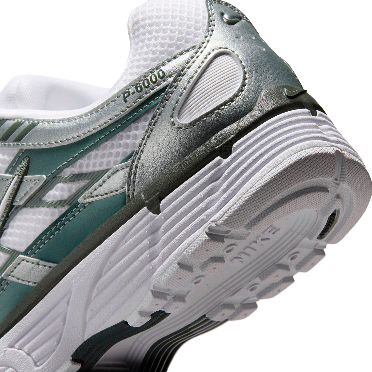 Zapatillas Nike Mujer P-6000 SE Blanco