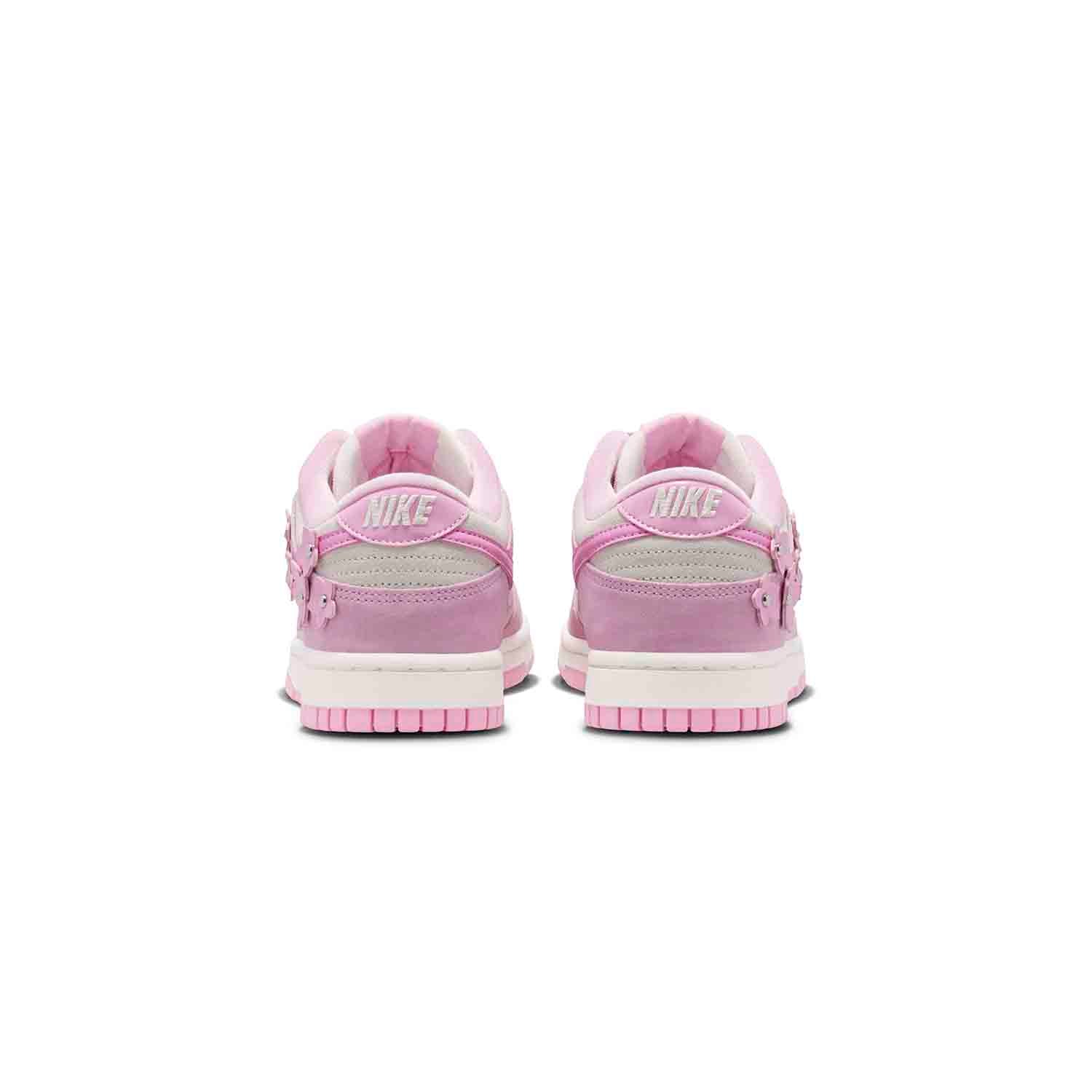 Zapatillas Nike Mujer Dunk Low SE Rosado