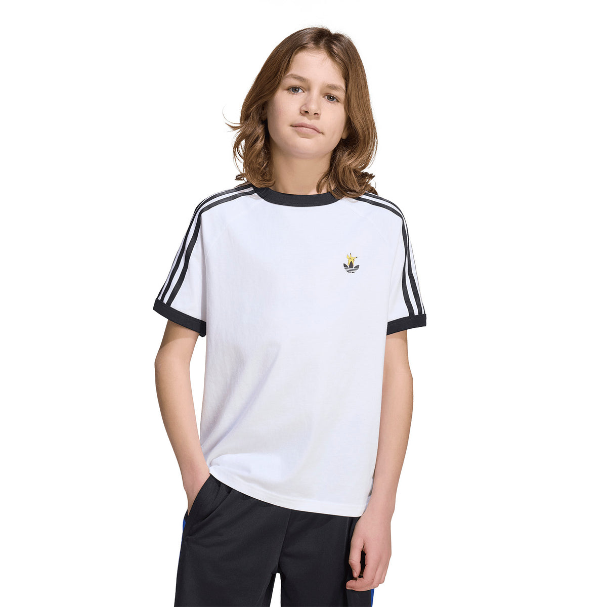 Polo Adidas Pokémon Loose Cali Tee Junior Blanco