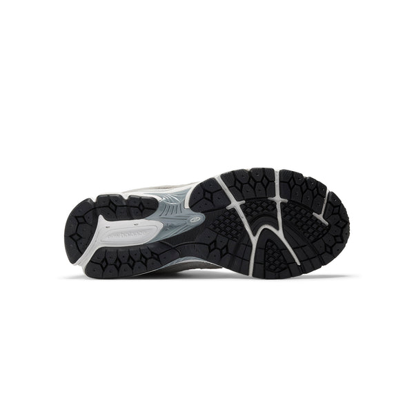Zapatillas New Balance Hombre 2002R Gris
