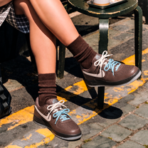 Zapatillas Nike Mujer Air Force 1 '07 LV8 Marron
