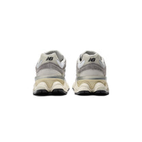 Zapatillas New Balance Mujer 9060 Gris