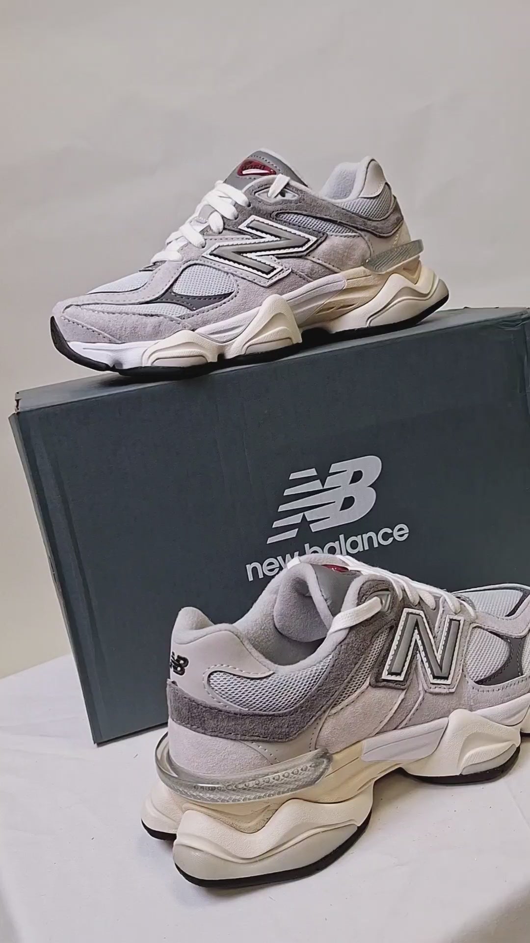 Zapatillas New Balance Mujer 9060 Gris